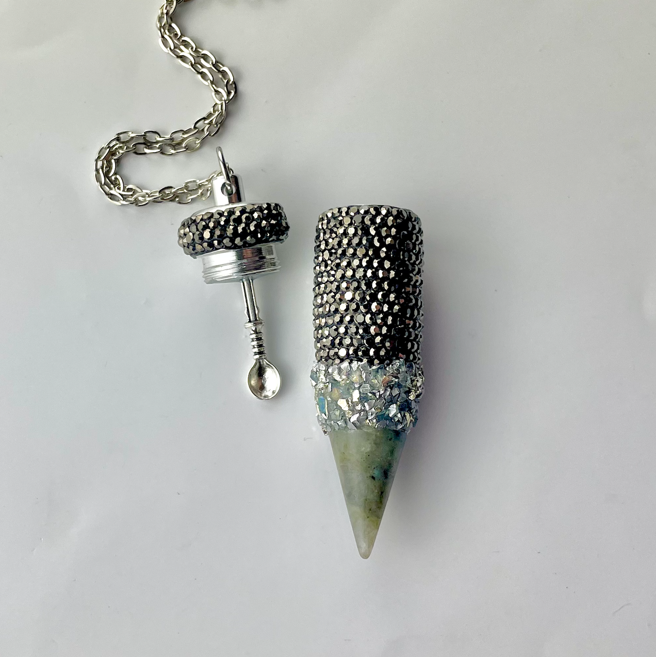 Stash Pill Locket Stash Jewelry Pill Holder Necklace – Rave