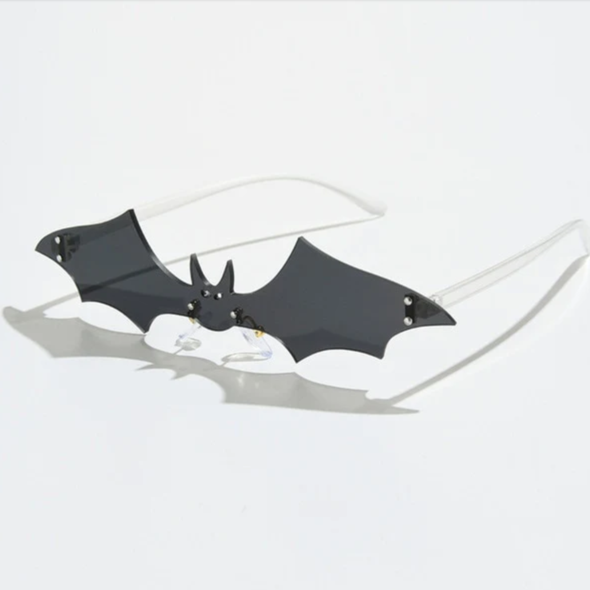 Bat Shaped Sunglasses – Rave Fashion Goddess display picture 1