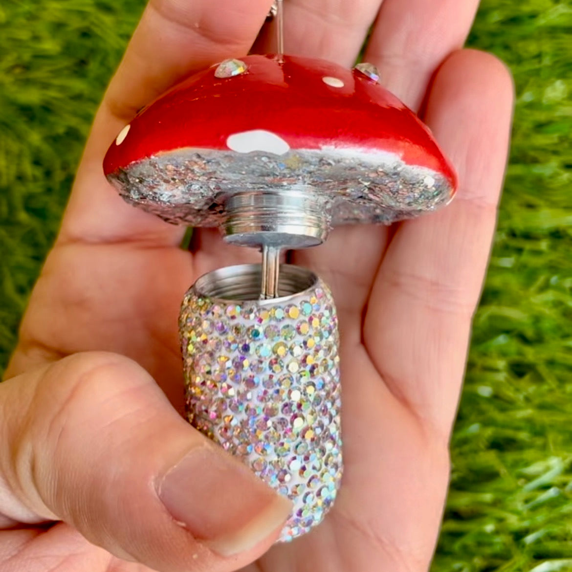 Small Bong Red Agaric