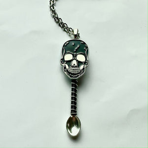 Skull Snuff Necklace With Spoon