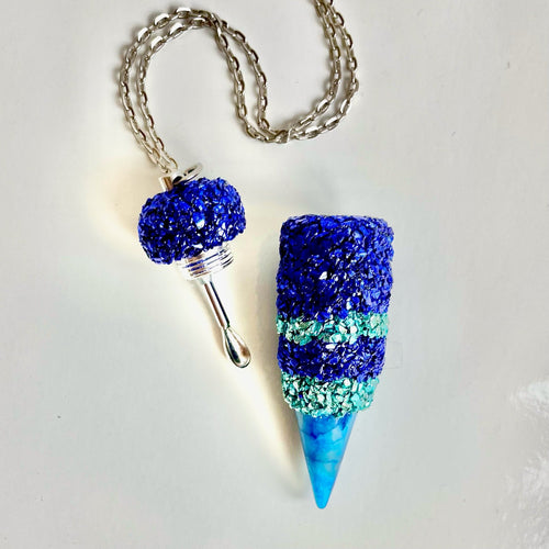 Stash Necklace With Telescopic Spoon