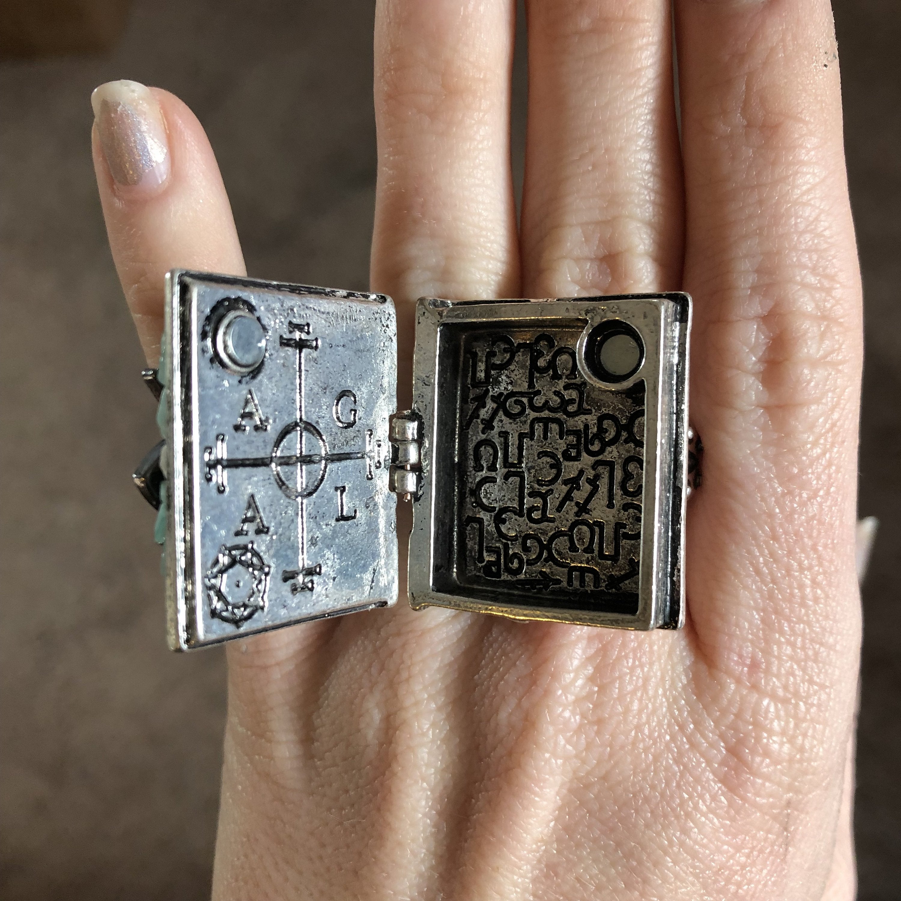 Poison Ring - Compartment – Rave Fashion Goddess
