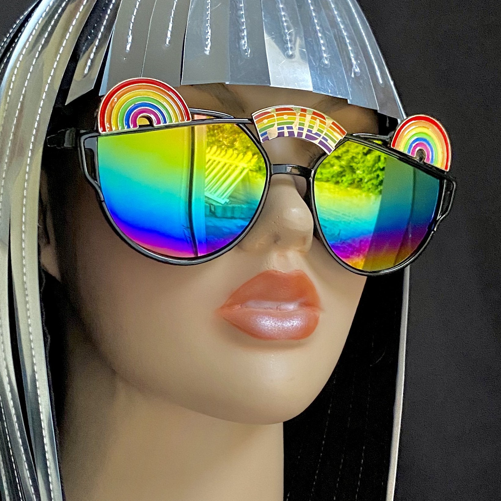 Stingray Sawfish 2.0 Polarized Sports Sunglasses | White/Rainbow Mirro –  STINGRAY GEAR